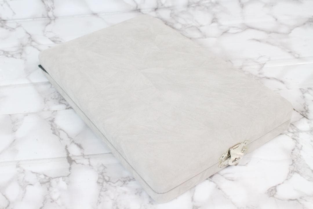 ♡Karat キャラット メタルビーズバック 巾着 ポーチ ゴールド系 ケース付