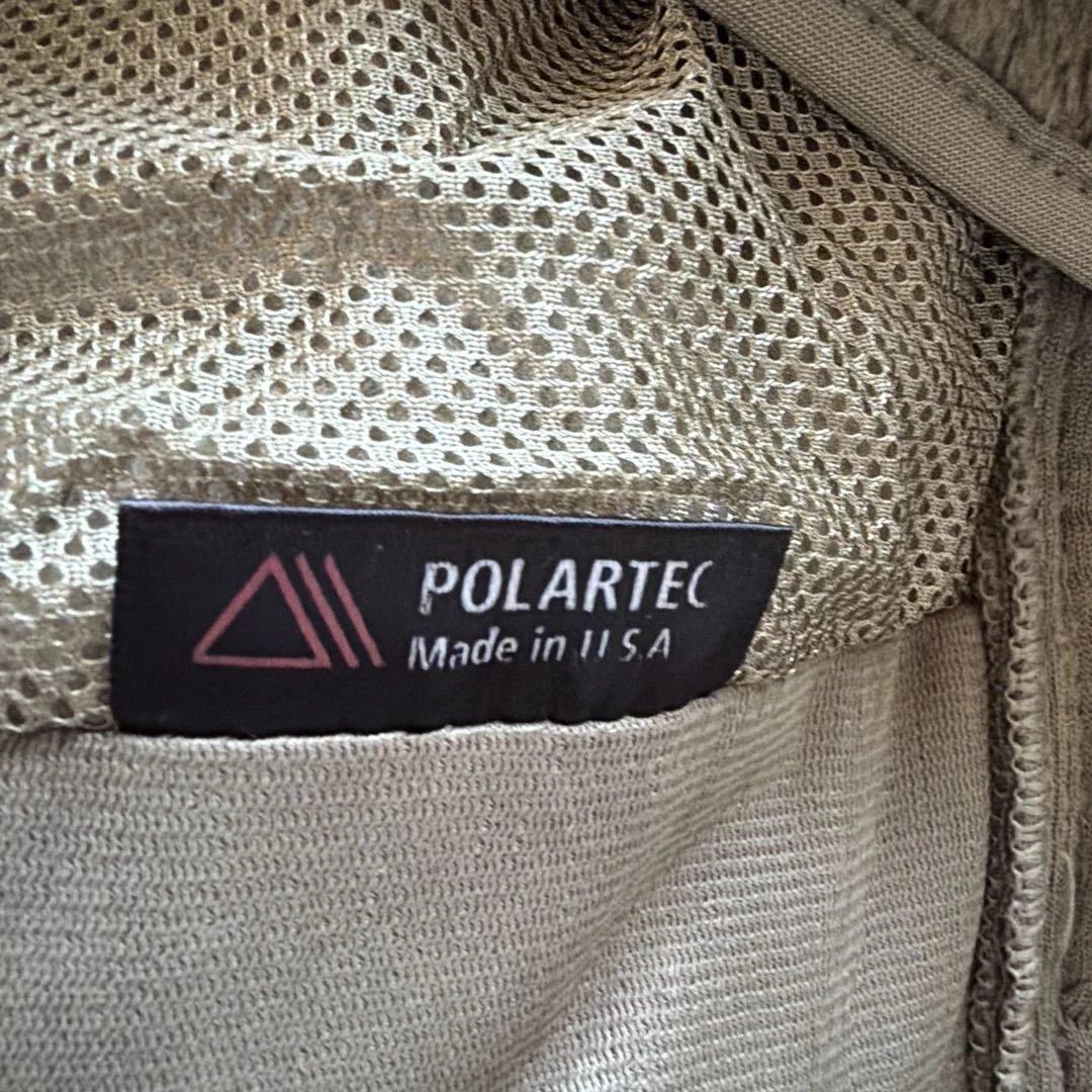 コヨーテカラー フリース ジップアップ　米軍放出品