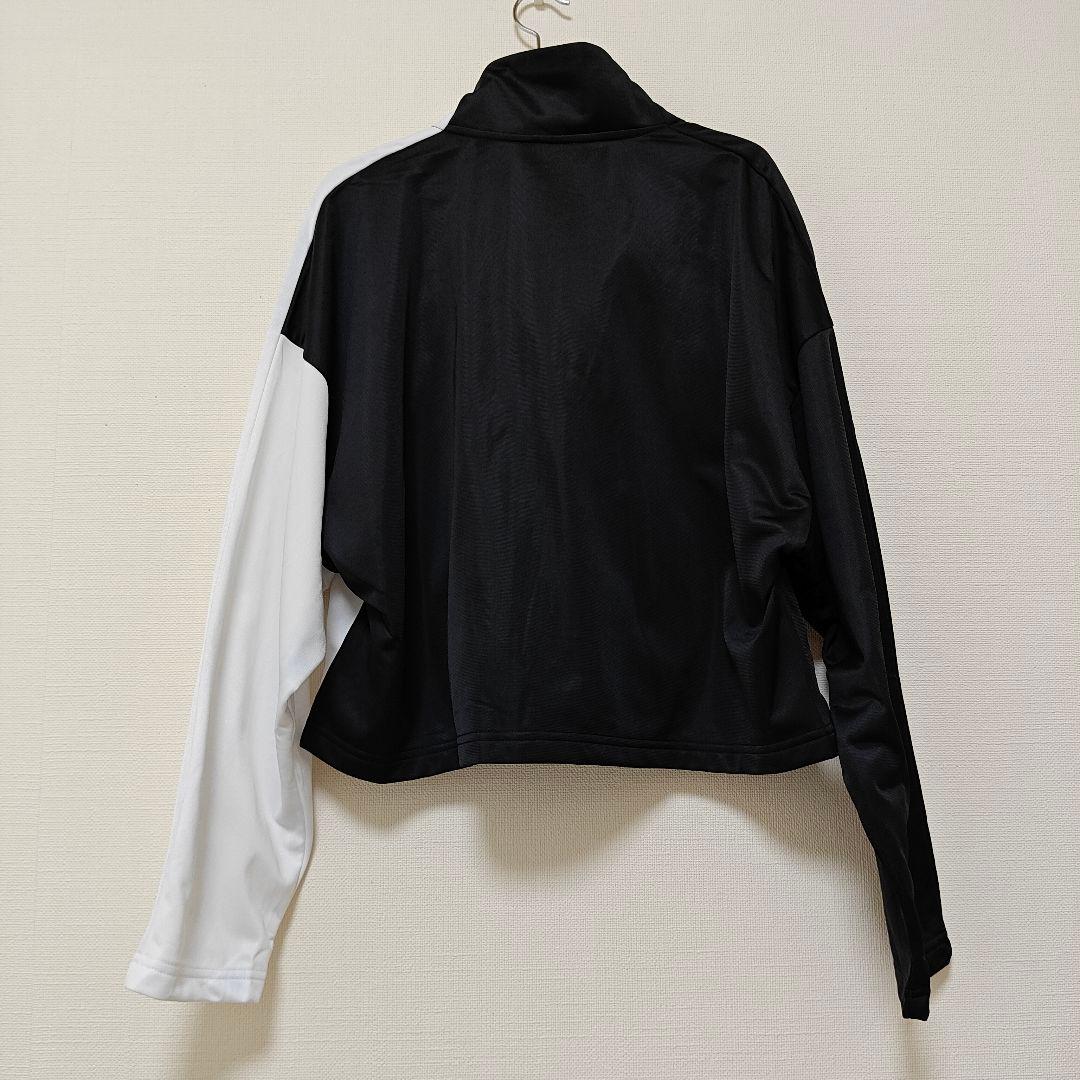 未使用 Adidas ショート丈ジャケット レディース40