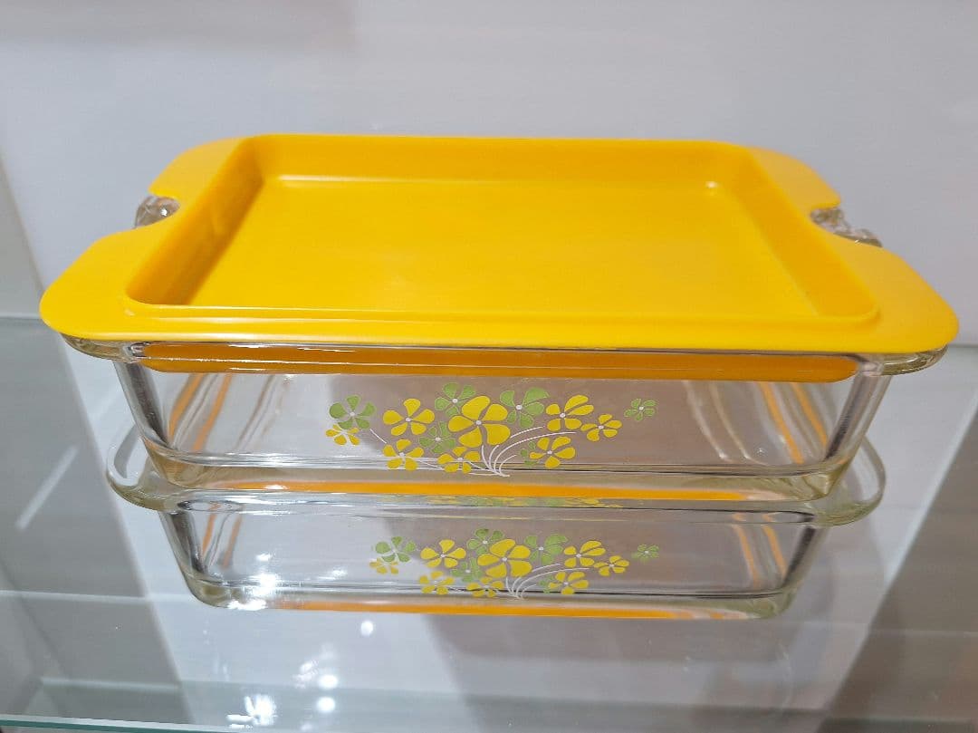 PYREX　オールドパイレックス　花柄　ガラス保存容器 2段　蓋1枚　未使用品