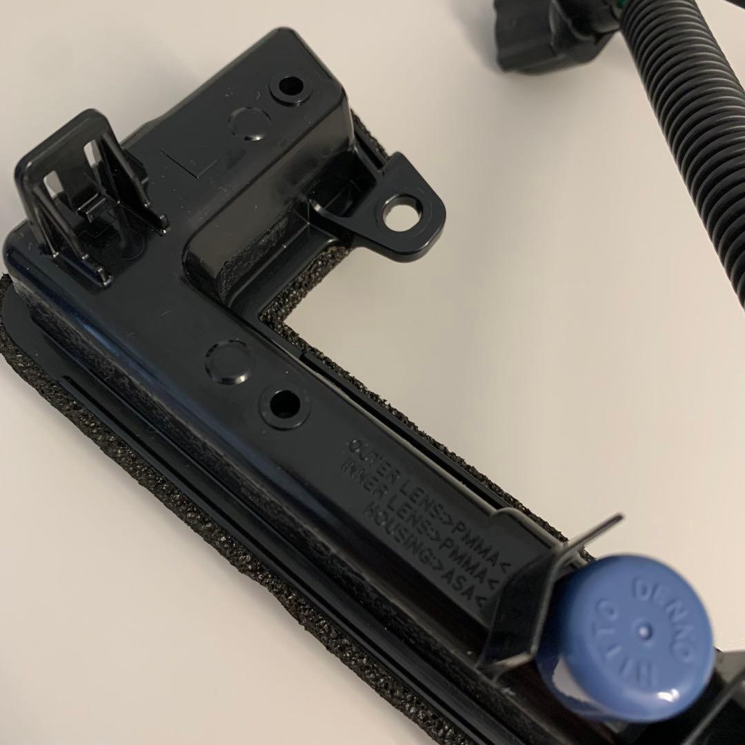 ダイハツ ムーヴ 純正イルミネーションライト 左右セット