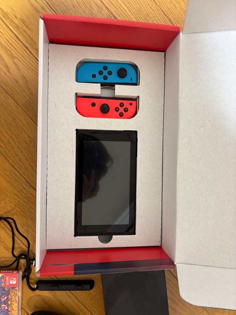 NintendoSwitch本体一式　スマブラ桃鉄ソフト付き　値下げしました！