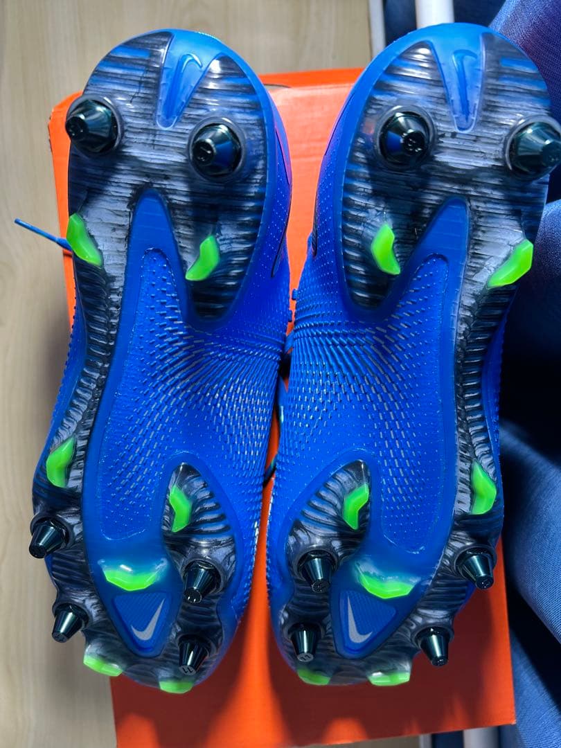 即購入・値下げ⭕️ Nike Phantom GT SGサッカースパイク