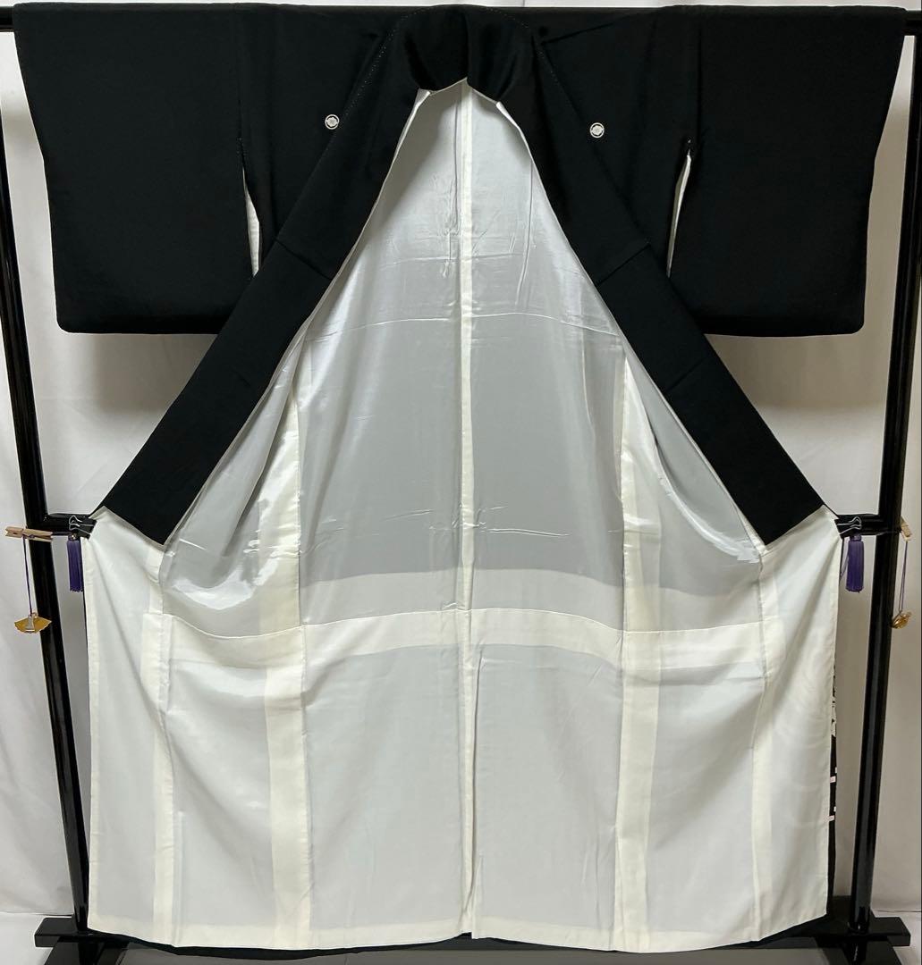 b320 正絹　黒留袖　比翼付　五つ紋　乱菊　着物