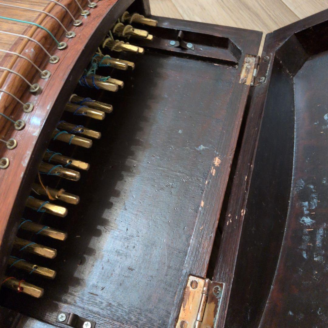 ブロッコリー　古筝　中国楽器　緑のケース付き 本体ケース爪替線譜面台付