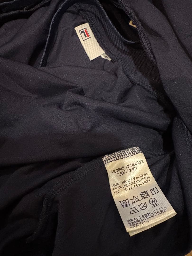 FILA レディーステニスウェア 上下Mサイズ2点セット