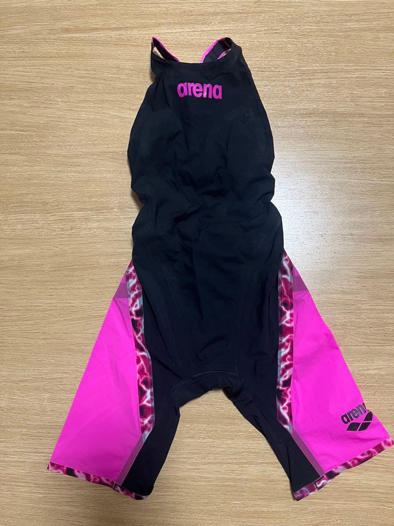 arena 競泳高速水着　ジュニア130