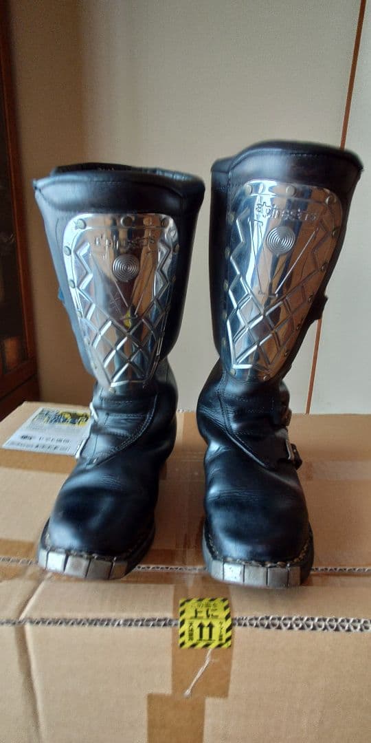 B*R様 アルパインスターズ　クラシックモトクロスブーツ　ビクトリー　マッドマッ