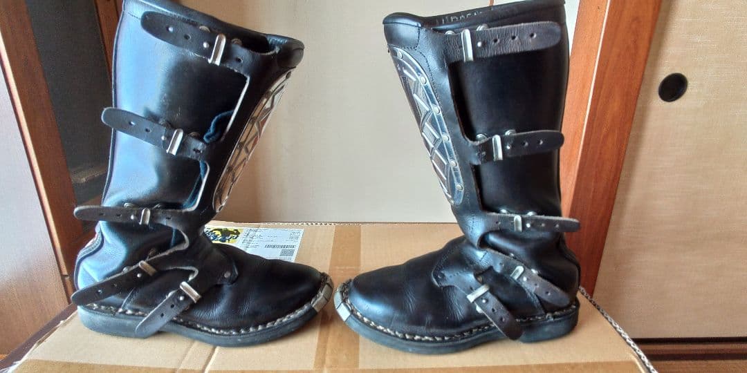 B*R様 アルパインスターズ　クラシックモトクロスブーツ　ビクトリー　マッドマッ