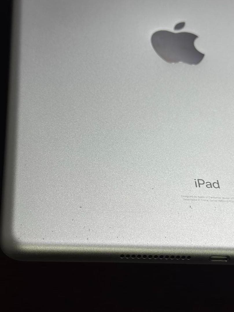 iPad (第8世代) Wi-Fi 128GB シルバー