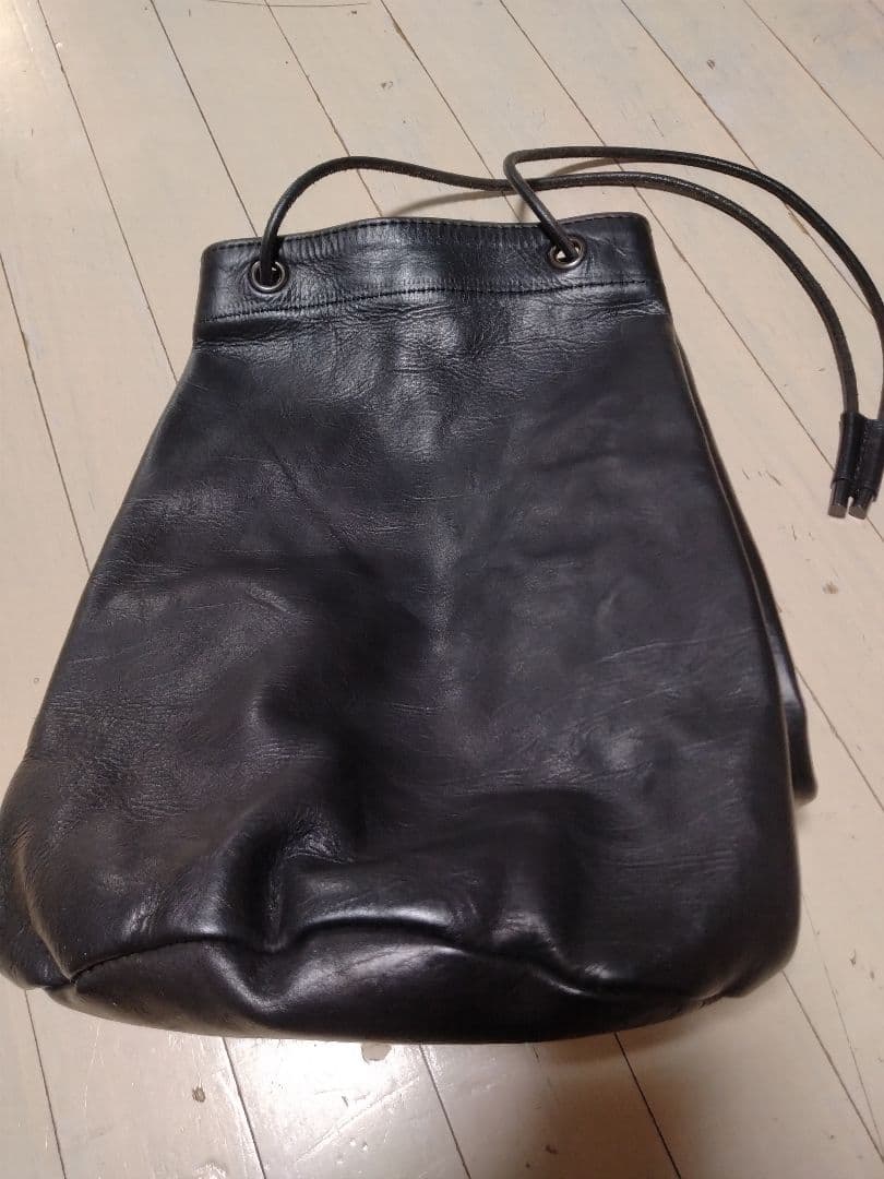 RIPVANWINKLE バッグ レザー ボンサック型 サコッシュ