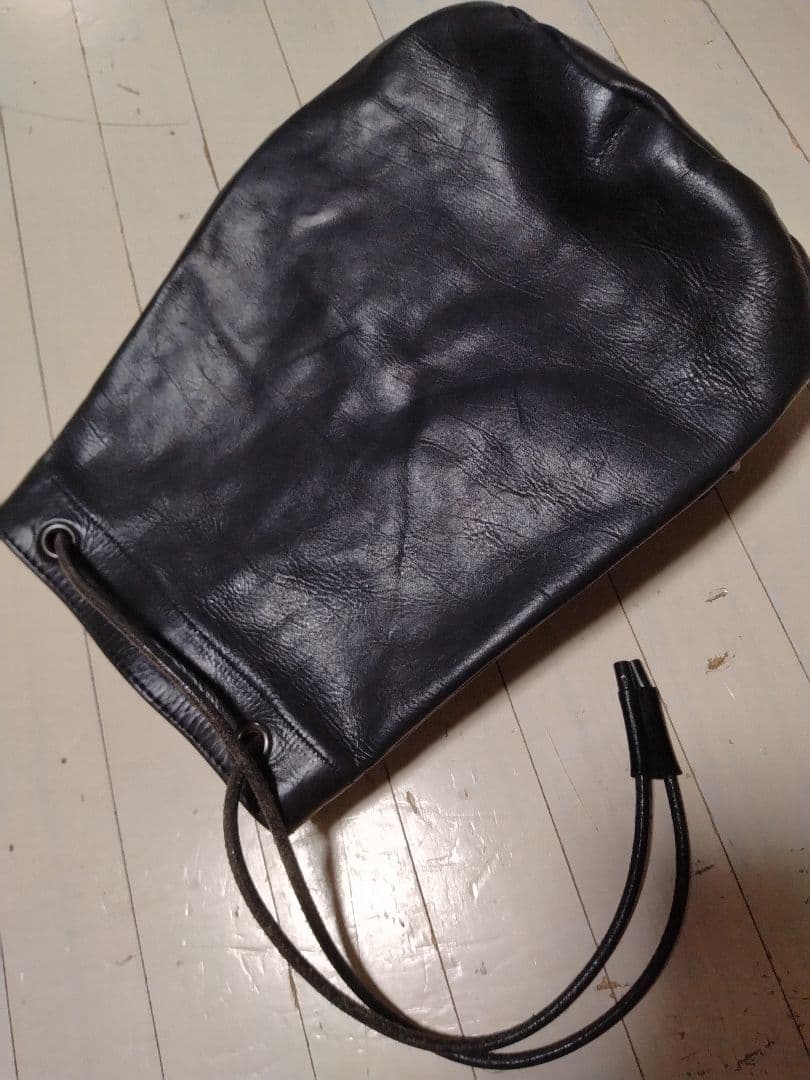 RIPVANWINKLE バッグ レザー ボンサック型 サコッシュ