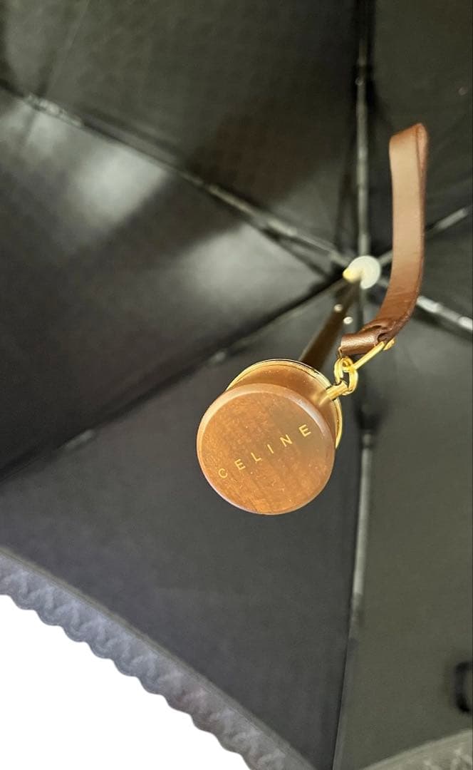 セリーヌ♢CELINE折りたたみ日傘 マカダム総柄フリル