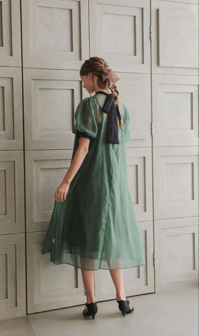 Shizu 　★新品タグ付き★iNFINE Aラインシアードレス 結婚式