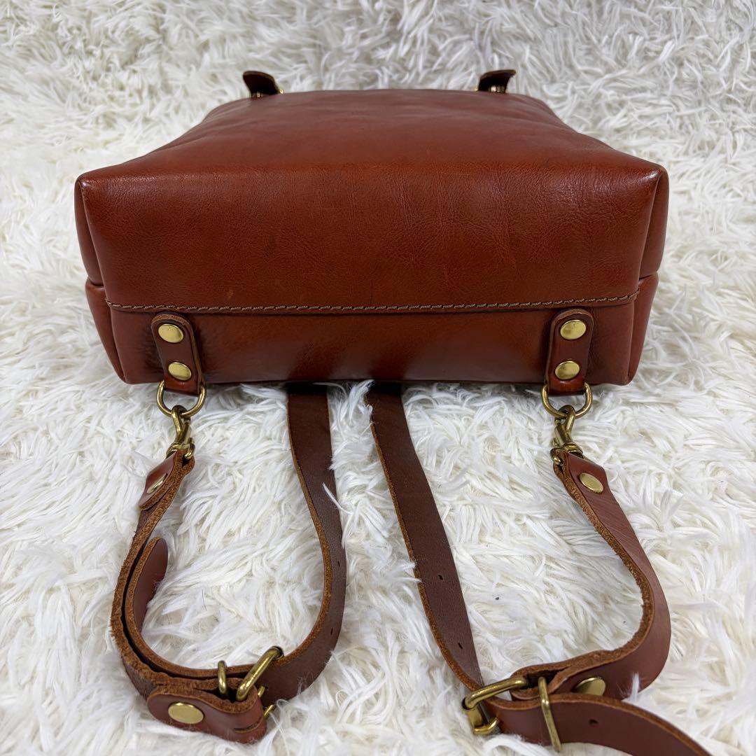 ヘルツ ラックスリュック ヌメ革 ゴールド金具 チャーム 自立 A4可ブラウン