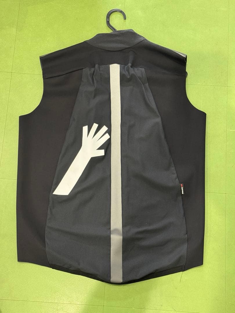 Assos EPUIPE RS ジレ