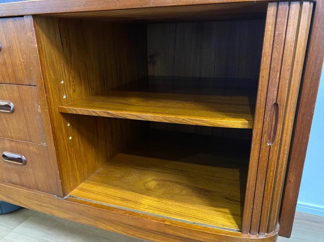 最終値下1960sデンマーク チーク カップボード サイドボード キャビネット