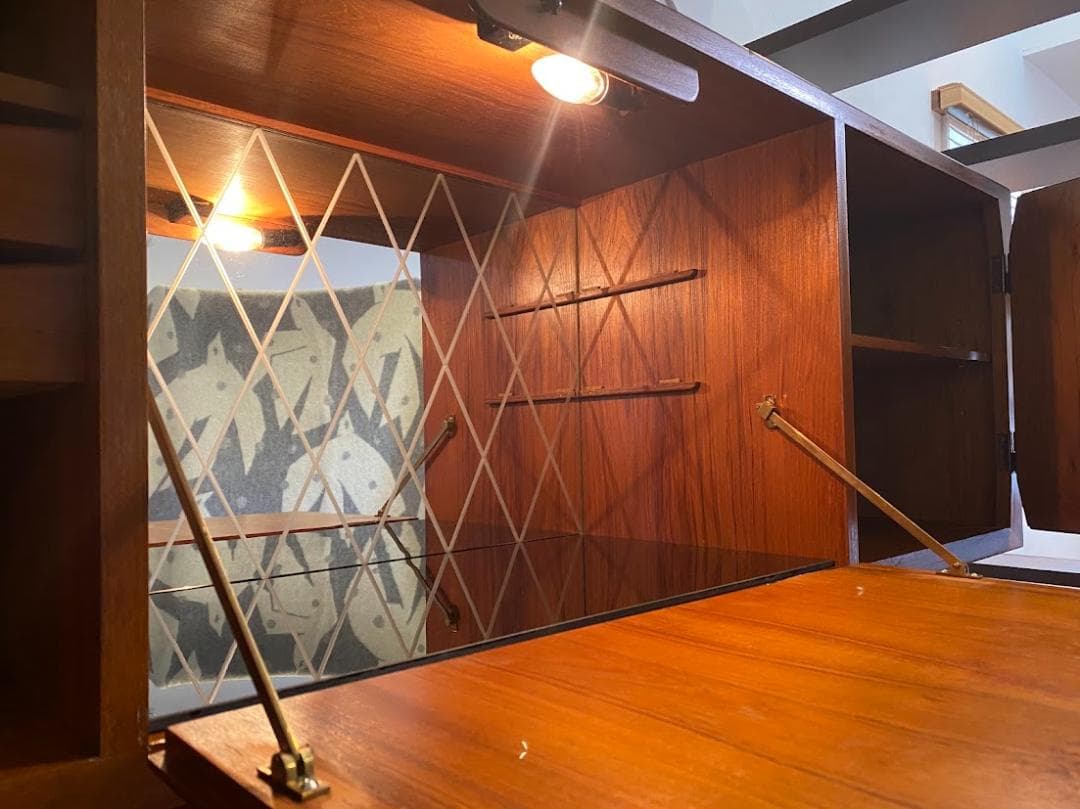 最終値下1960sデンマーク チーク カップボード サイドボード キャビネット