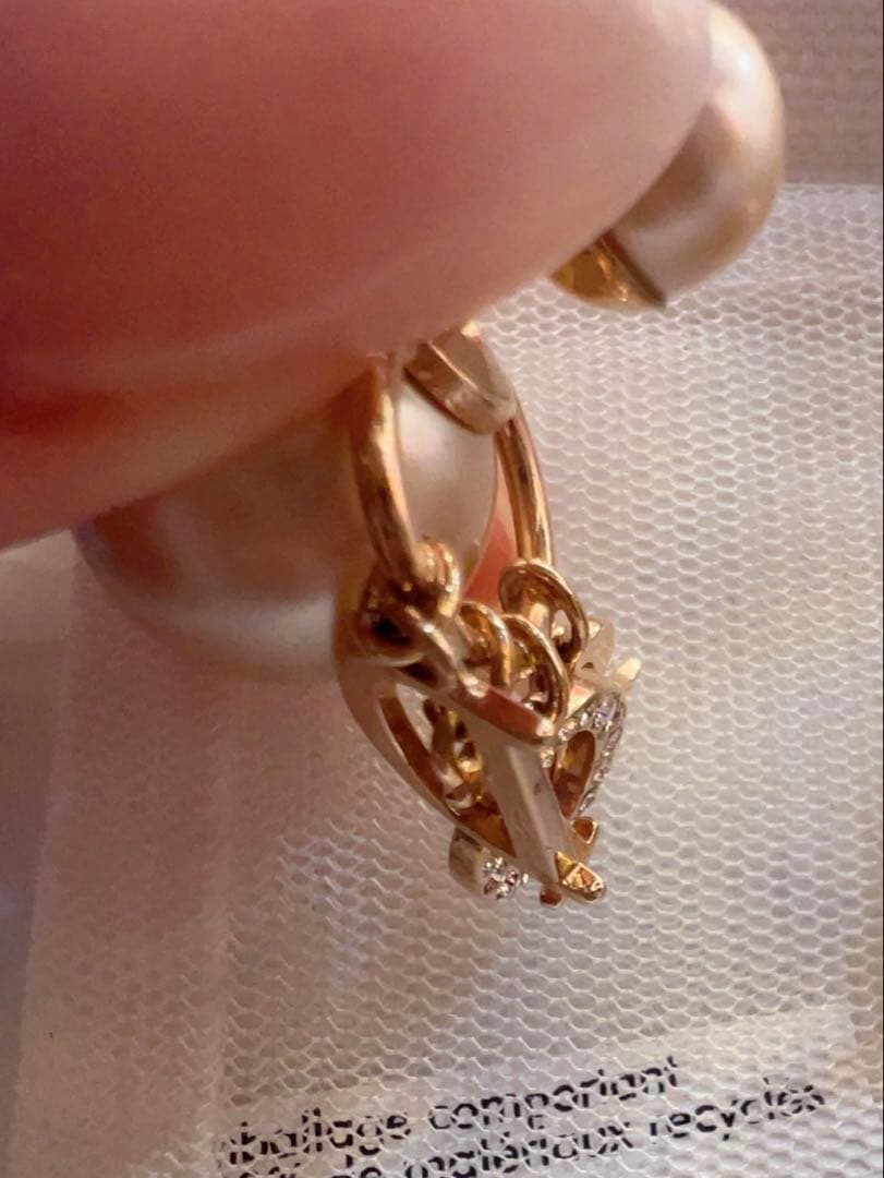 Diorパールピアス