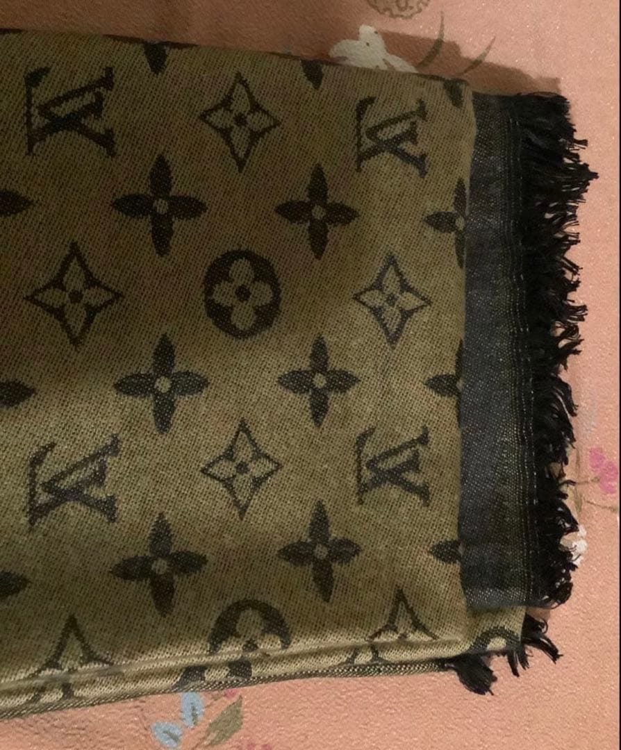 美品LOUIS VUITTON マフラー 、ストールブラウン・光沢のあるベージュ