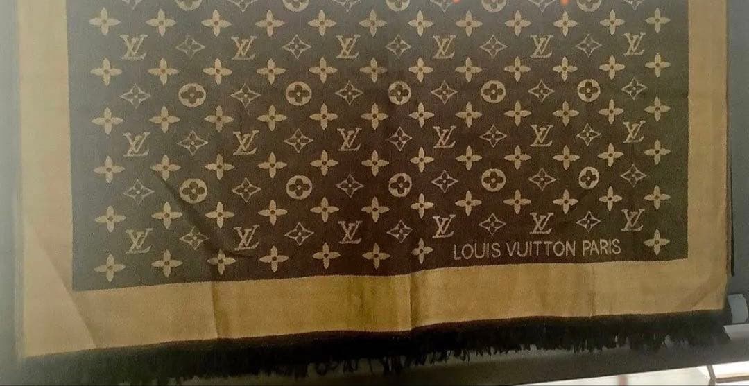 美品LOUIS VUITTON マフラー 、ストールブラウン・光沢のあるベージュ