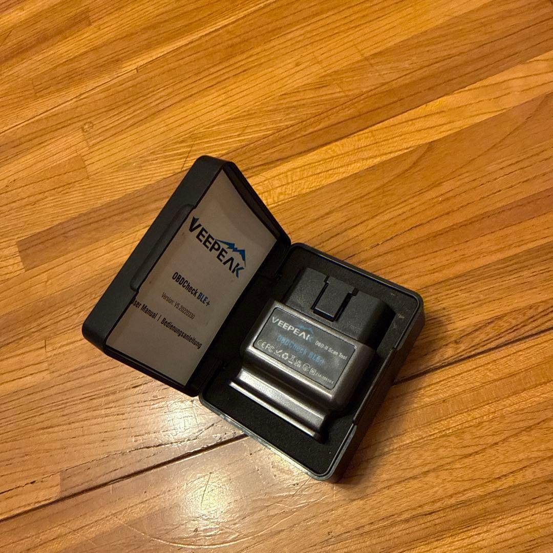  F30アンビエントライト付きエアコンパネルとOBDコネクター