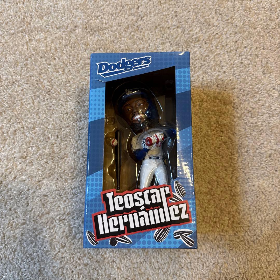 ロサンゼルス・ドジャース テオスカー・ヘルナンデス ボブルヘッド　フィギュア