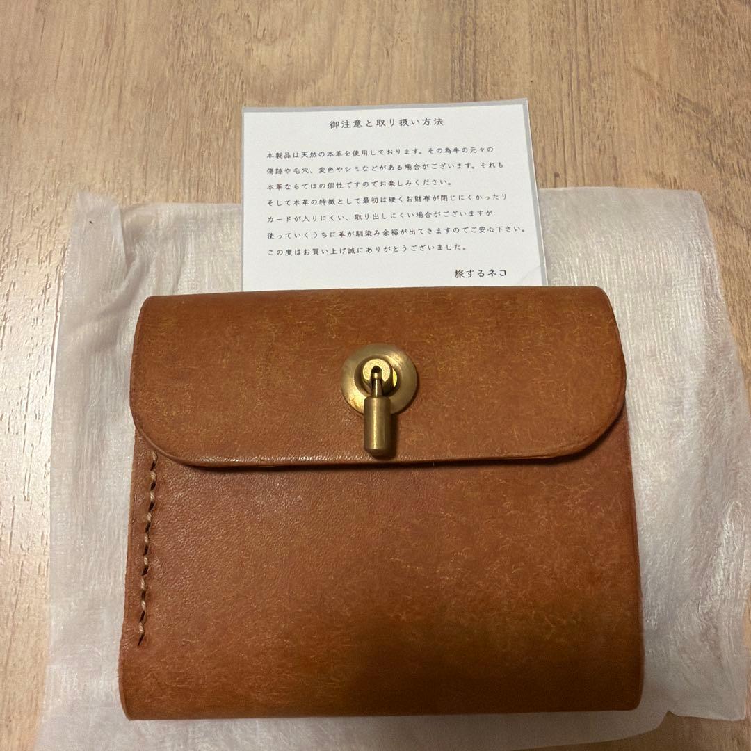 旅するネコ　コンパクト革財布【ヴィアッジオ】