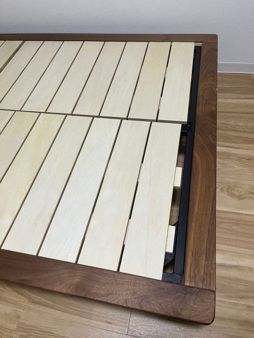 【送料込み】無印良品　木製ベットフレーム　セミダブル（脚付き）