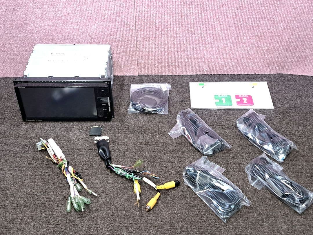 ★Strada CN-RA05WD BT対応・DVD再生・地デジ TV★動作良好