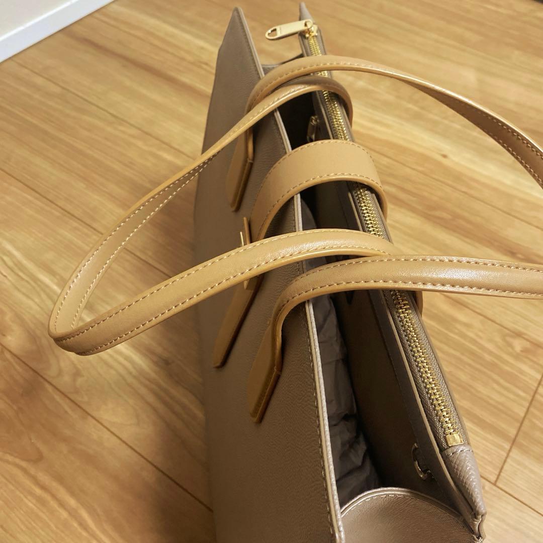 【新品同様】 FURLA フルラ A4 トートバック ビジネスバッグ