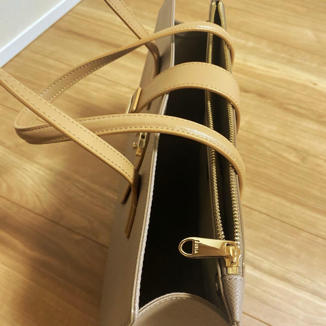 【新品同様】 FURLA フルラ A4 トートバック ビジネスバッグ