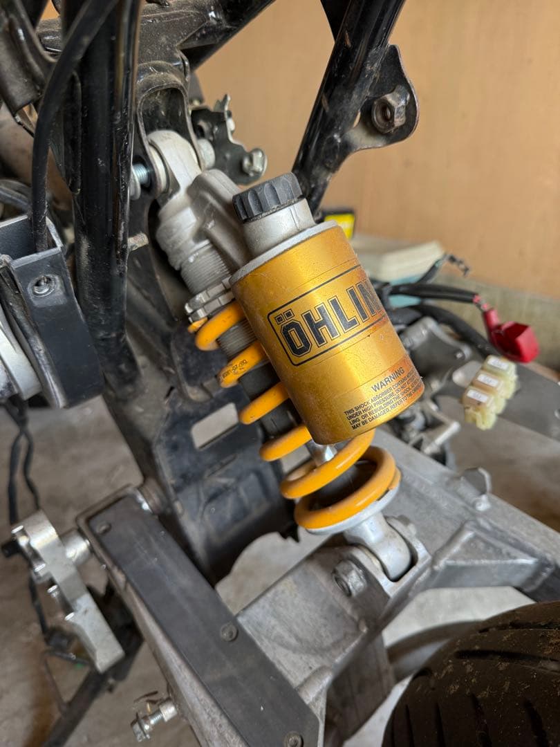 Öhlins サスペンション ゴールド