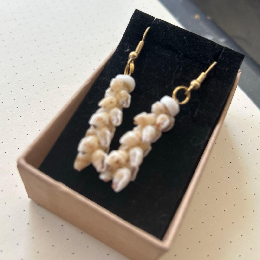 ニイハウシェルピアス　ハワイ　フラダンス