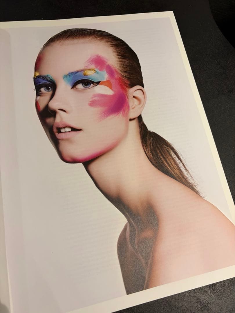 アート・デザイン・音楽 Dior The Art of Color