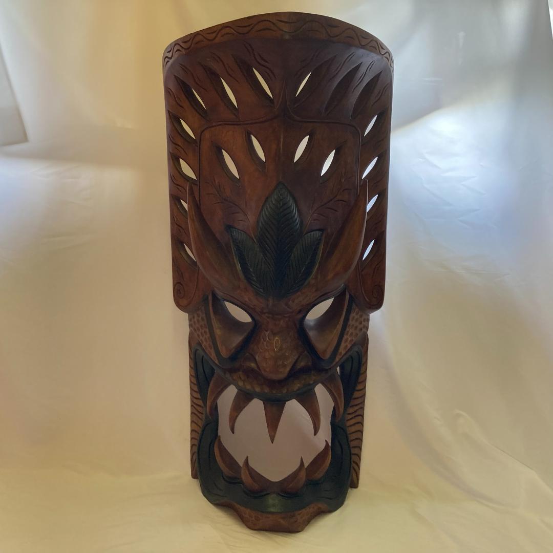 圧倒的存在感！魔除けの力を宿す 巨大ハンドメイド トーテムポール彫刻