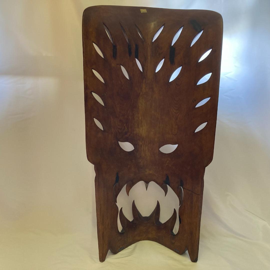 圧倒的存在感！魔除けの力を宿す 巨大ハンドメイド トーテムポール彫刻