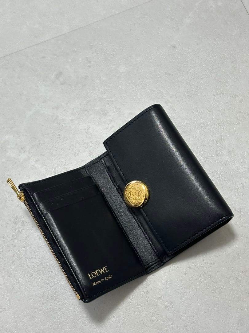 LOEWE 三つ折り財布　ぺブル バーティカル ウォレット スモール
