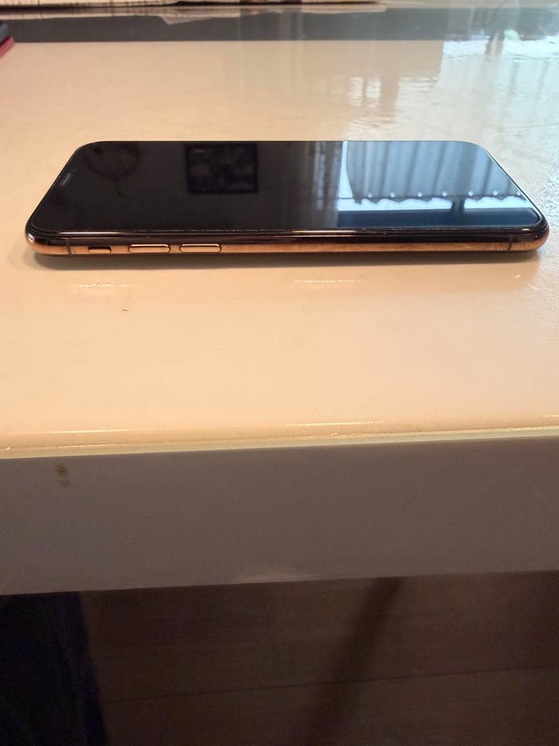 【美品】完動品 iPhoneXs ゴールド 256GB オマケ付き！
