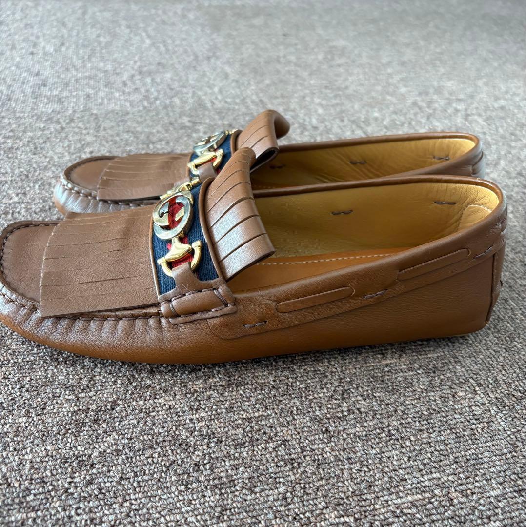 GUCCI ブラウン レザー ローファー フリンジ付き