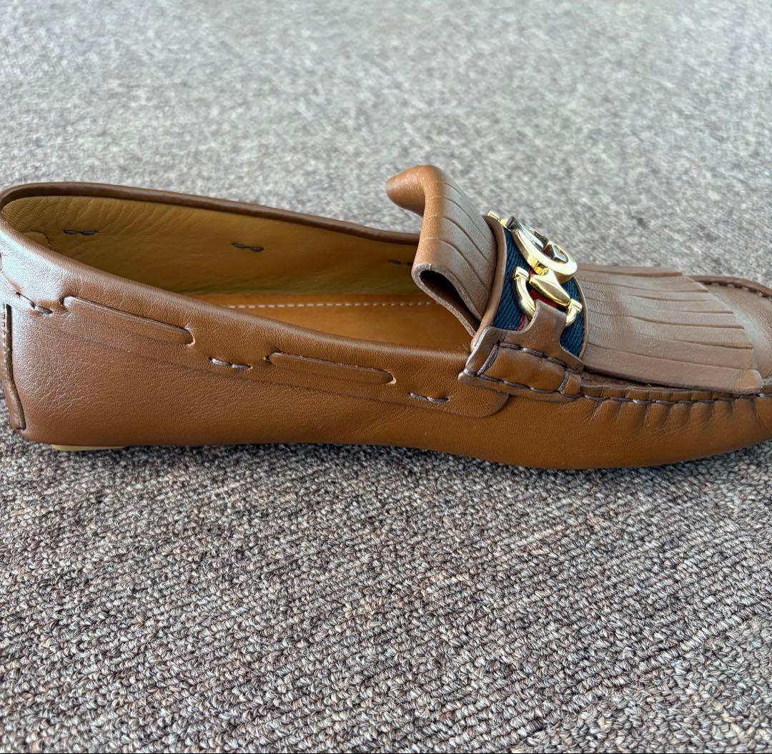 GUCCI ブラウン レザー ローファー フリンジ付き