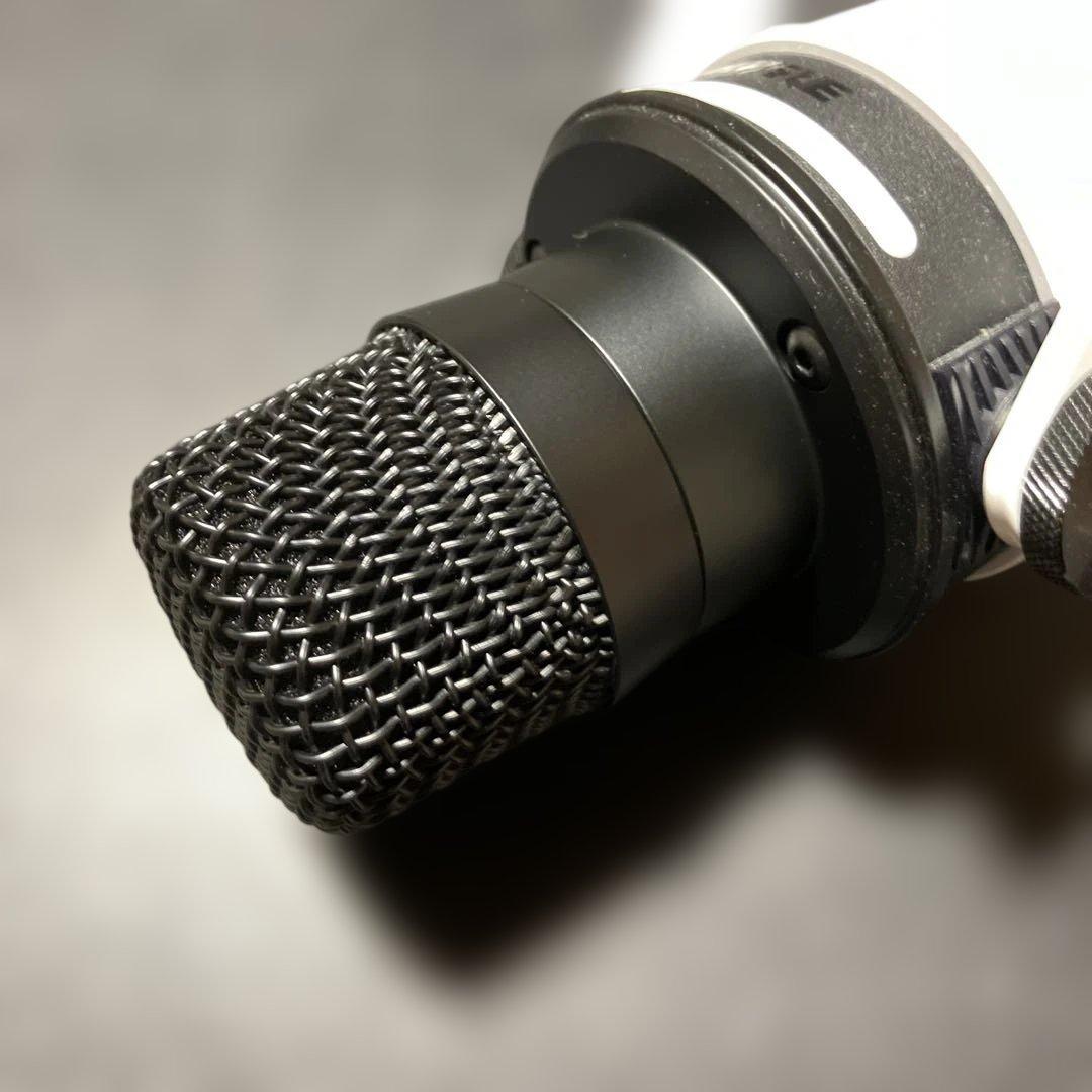 M251214★SHURE MV7+ポッドキャストマイクロホン
