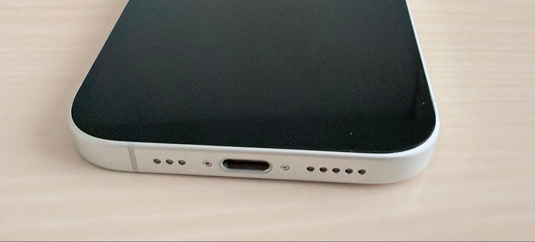 【美品】iPhone16 本体 512GB 未使用フィルム付き