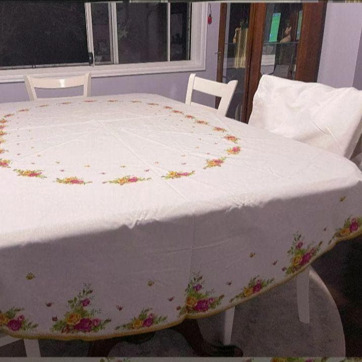 新品　  オールドカントリーローズ テーブルクロス 楕円