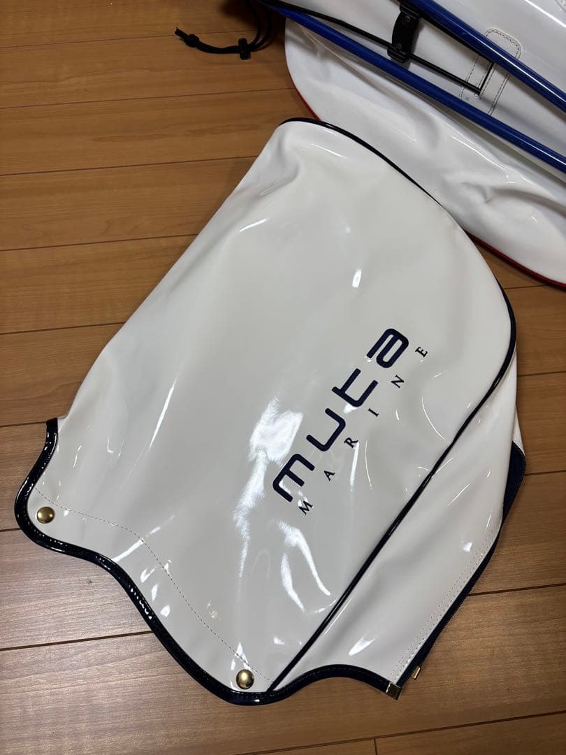 美品 muta MARINE ムータマリン エナメル スタンドキャディバッグ