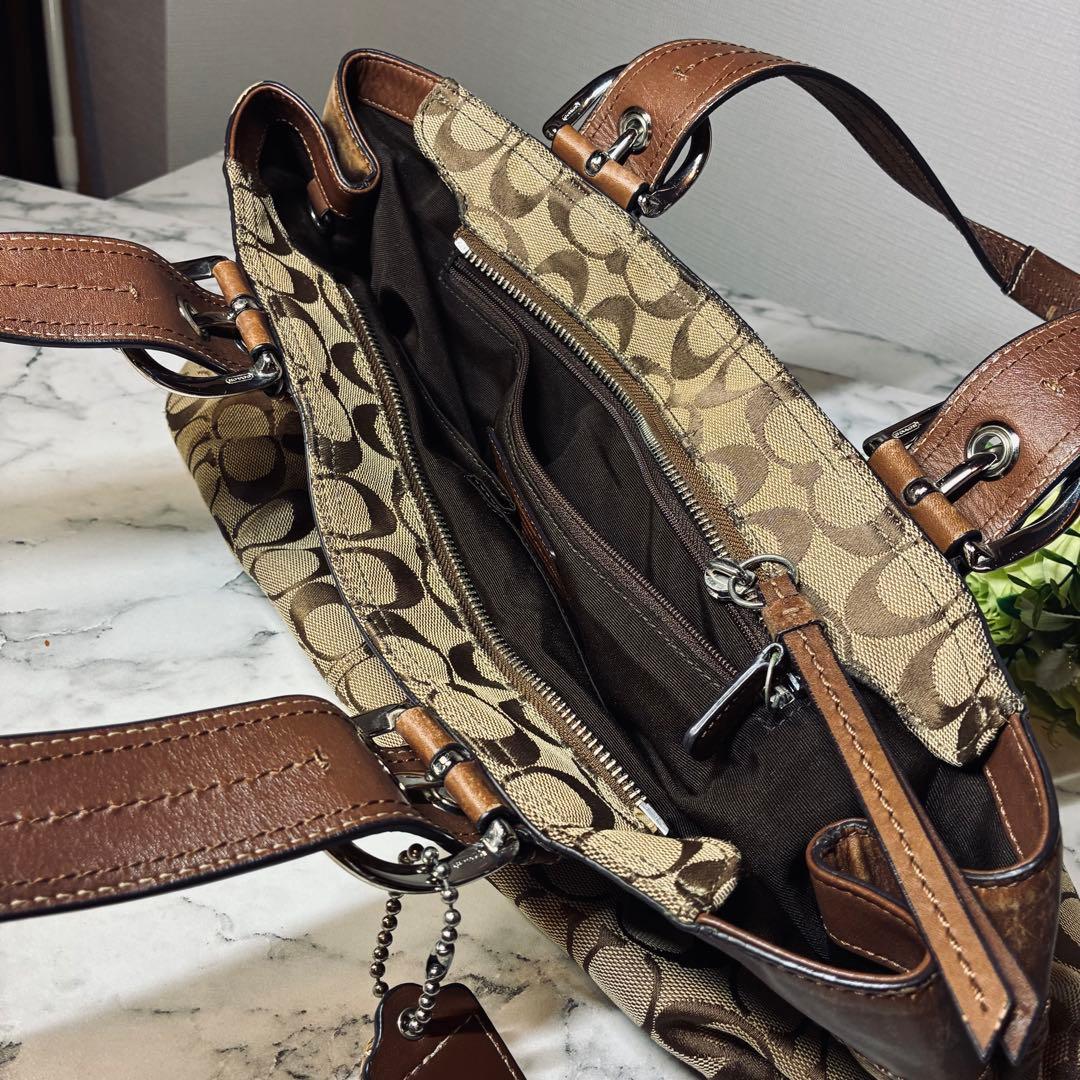 バッグ Coach large brown Soho Y2K signature