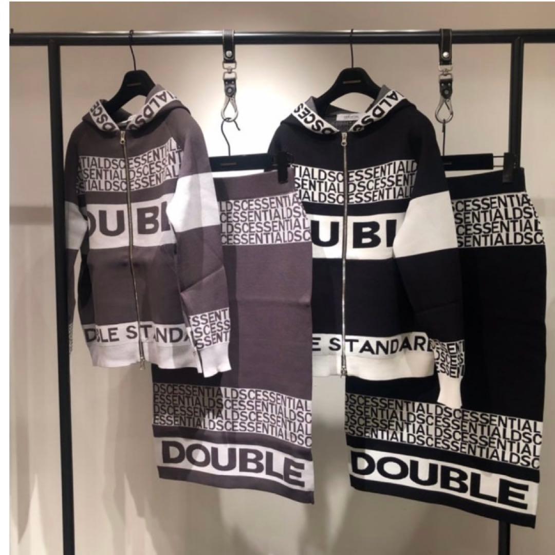 【美品】 ESSENTIAL ダブルスタンダード ロゴジップアップパーカー
