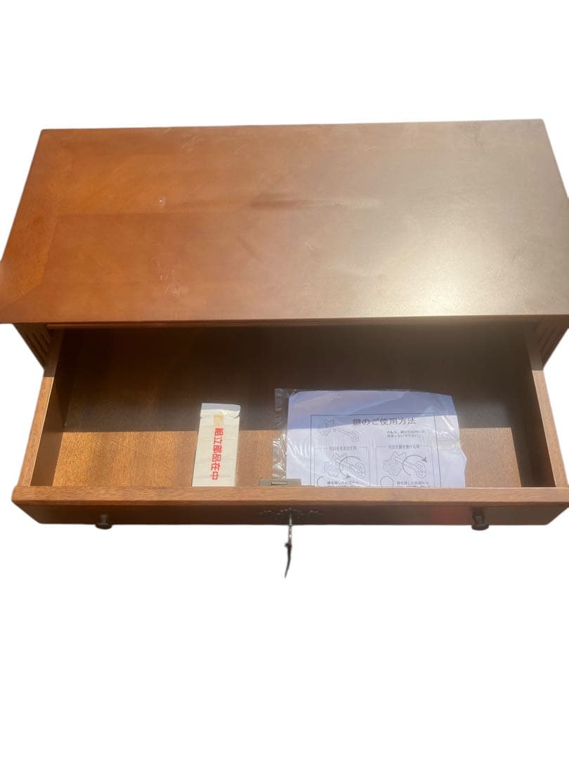 アンティーク風デスク 鍵付き 展示のみ未使用 天板キズあり