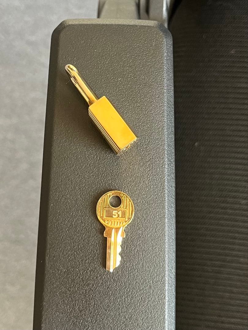 HERMES エルメス カデナ ゴールド 鍵付き パドロック　南京錠