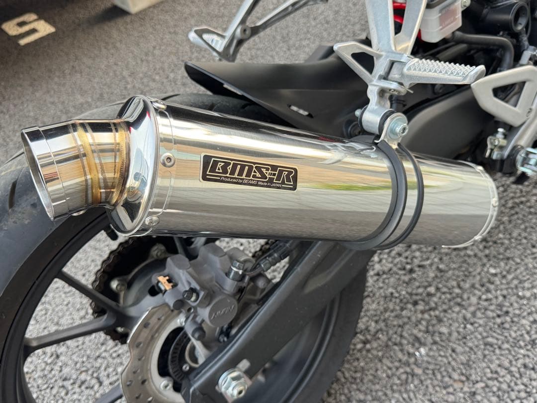HONDA CB250R マフラー